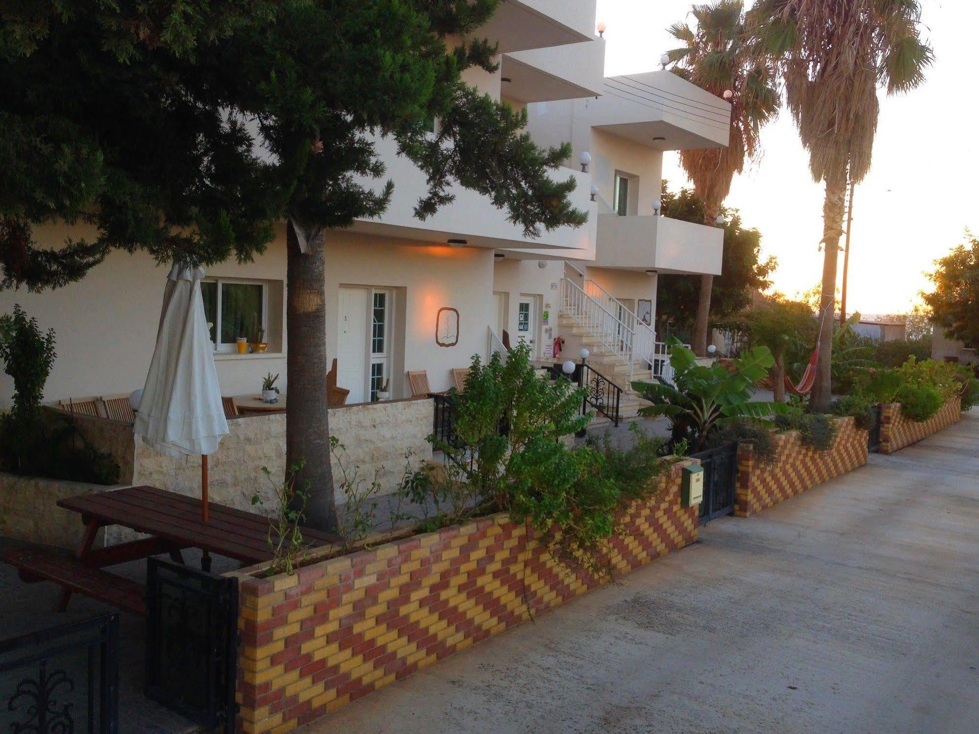 Astrofegia Apartments Near The Sea Agia Marina  외부 사진